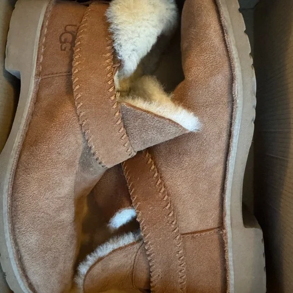 UGG Chestnut Shearling Ankle Boots - Picture 6 of 6